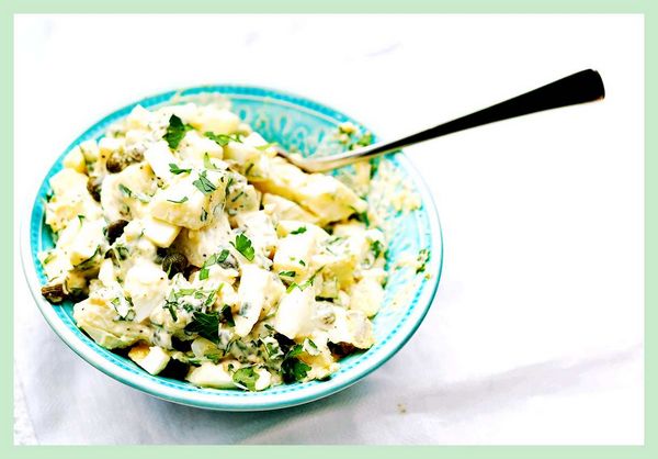 Картофельный салат с яйцом и каперсами