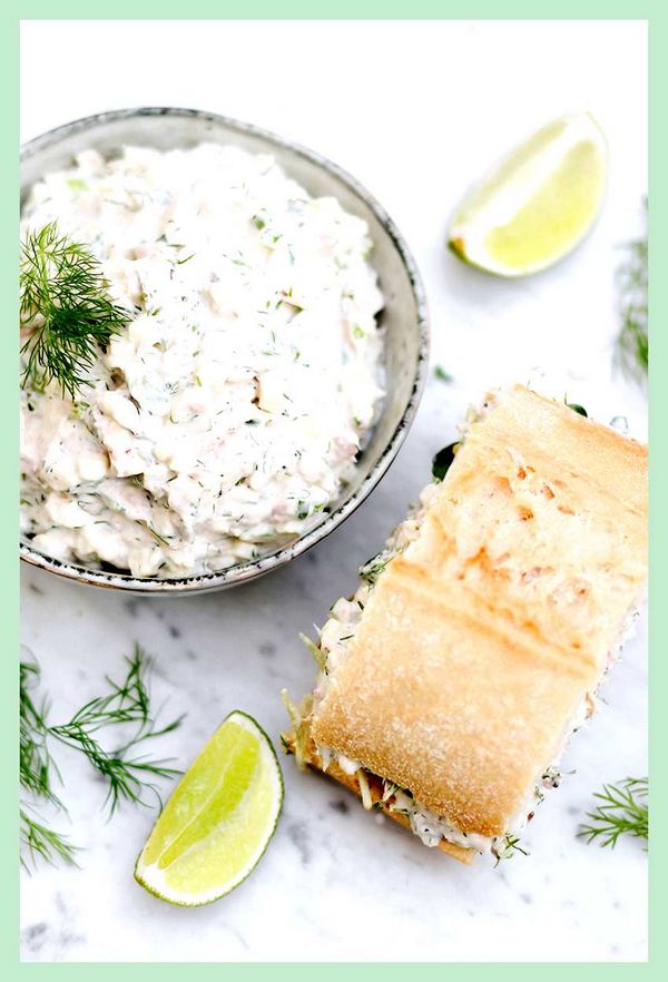 Салат с тунцом и яблоком