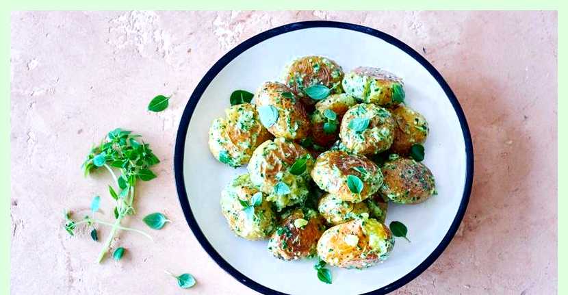 Как вкусно запечь картофель