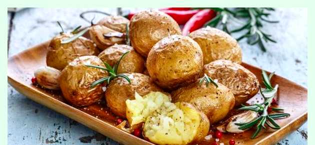 Как вкусно запечь картофель поливайте сливочно-чесночным