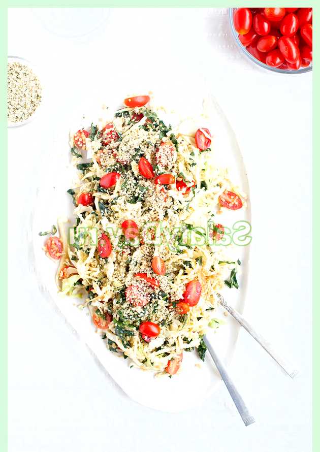 Салат с пекинской капустой огурцами и помидорами