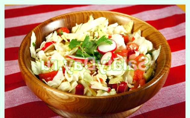 Салат с пекинской капустой огурцами и помидорами