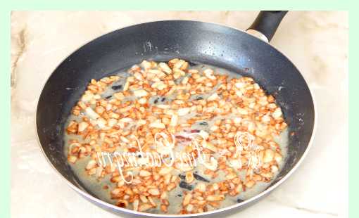 Соус грибной со сметаной (соус, грибной, сметана, растительное масло, грибного соуса, грибной соус) Соус грибной со сметаной