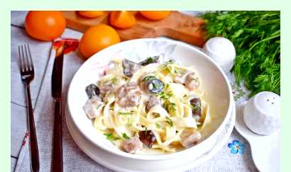 Спагетти с грибами и курицей