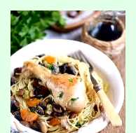 Спагетти с грибами и курицей