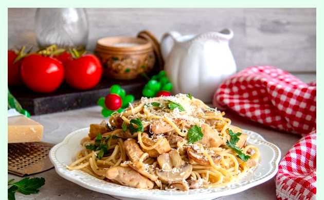 Спагетти с грибами и курицей Грибы моем, если они
