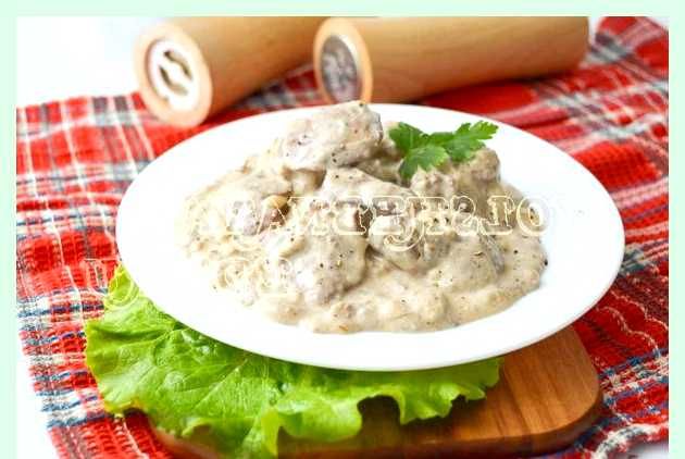 Тушеная куриная печень в сметане рецепту получается очень Тушеная куриная печень в сметане рецепту получается очень