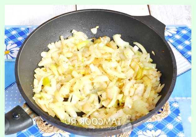 Тушеная куриная печень в сметане (тушеный, куриный, печень, сметана, Куриная печень, печень сметане) Тушеная куриная печень в сметане