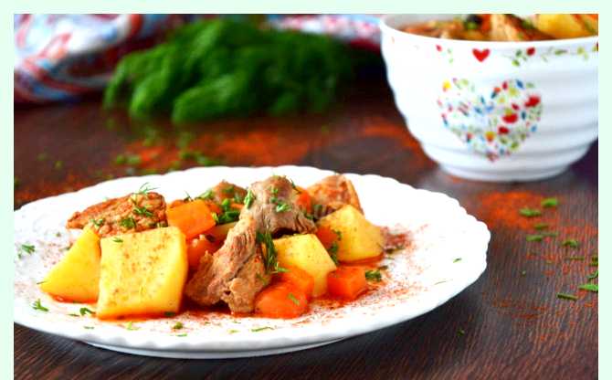 Тушеный картофель с мясом в кастрюле (тушеный, картофель, мясо, кастрюля, мясом морковью) Тушеный картофель с мясом в кастрюле